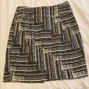 Banana Republic Minnie skirt with slit in back